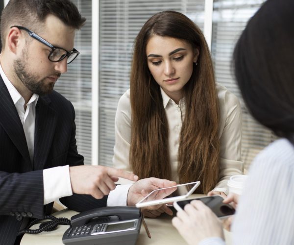 employees-business-meeting